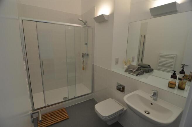2 bed Flat to rent Image 7