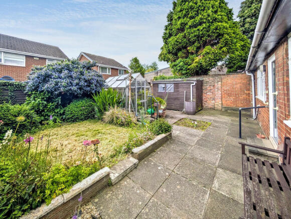 2 bed Semi-Detached Bungalow for sale Image 7