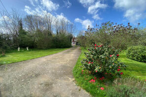 Eaton Cottage, The Chase, Thundersley, Benfleet SS7 3DF
