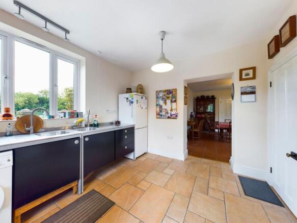 KITCHEN / BREAKFAST ROOM