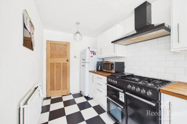 3 bed Semi-Detached for sale Image 4