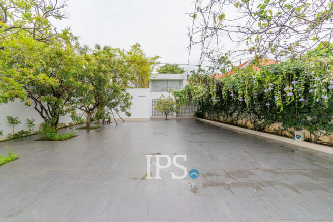 5 Bedroom Holiday Home For Sale - Koh Krabei, Phnom Penh