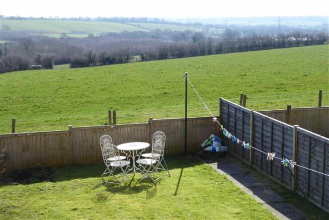 DELIGHTFUL RURAL OUTLOOK