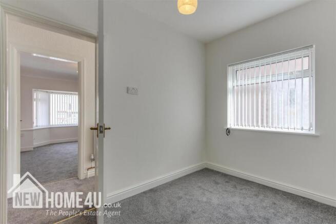 DINING ROOM: