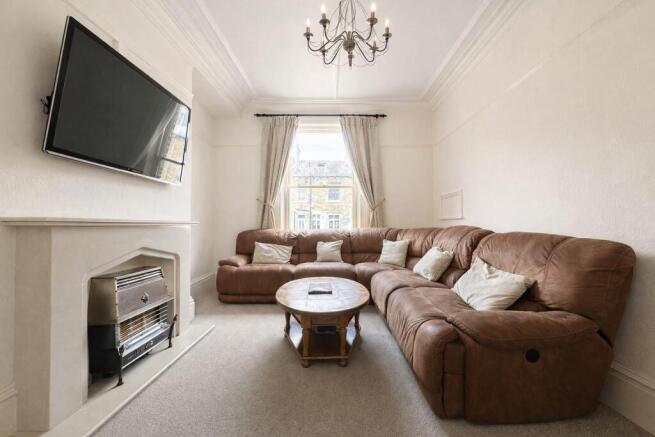 5 bed Terraced for sale Image 6