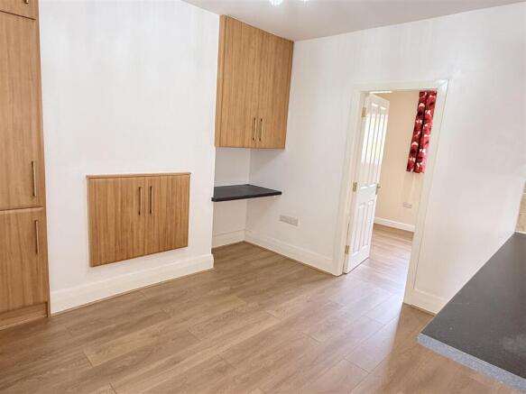3 bed Semi-Detached for sale Image 10