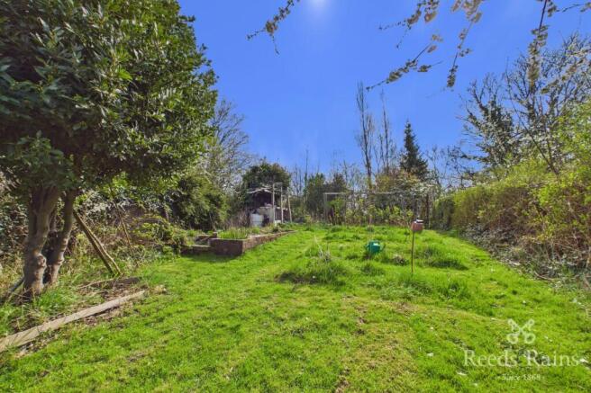 4 bed Semi-Detached for sale Image 10
