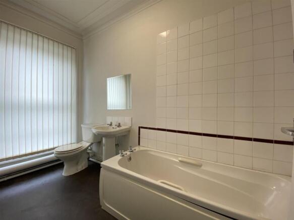 5 bed Terraced for sale Image 10