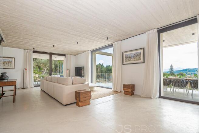 Wonderful Finca with Stunning Panoramic Views