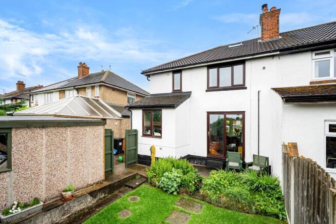 3 bed Semi-Detached for sale Image 11