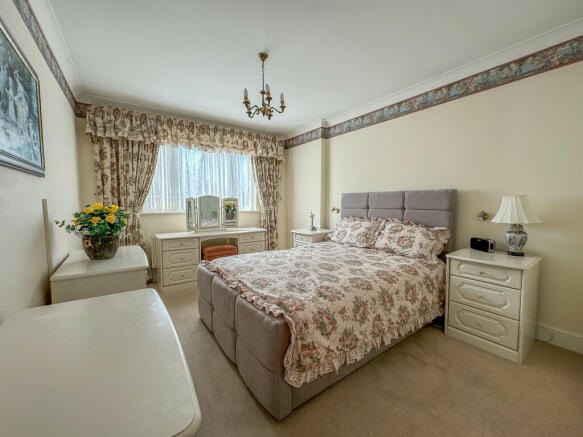 bed 1 2