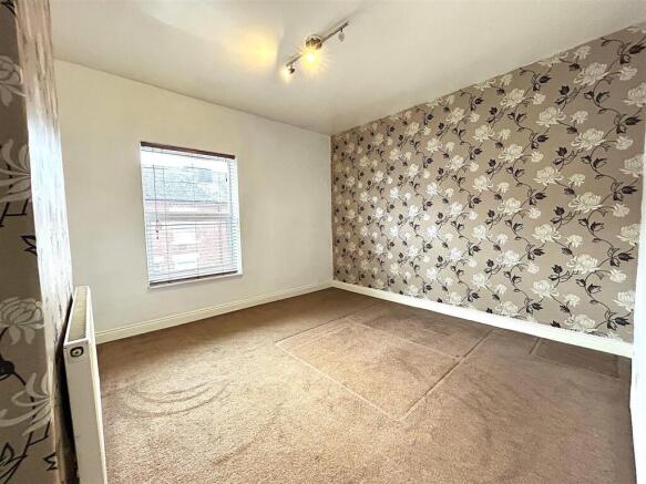 2 bed Terraced for sale Image 8