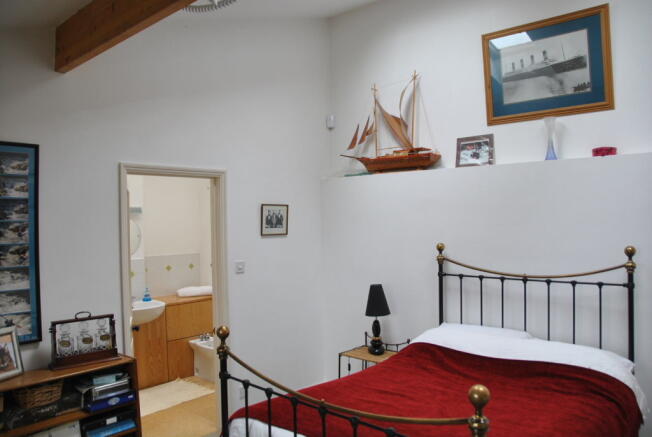 Photo 13
