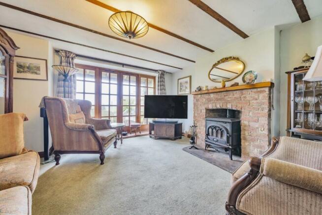 FAMILY ROOM.jpg