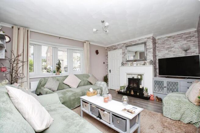 3 bed Semi-Detached for sale Image 6