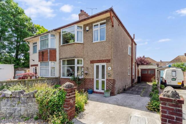 3 bed semi-detached house for sale
