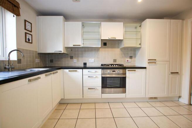 Kitchen oven.jpg