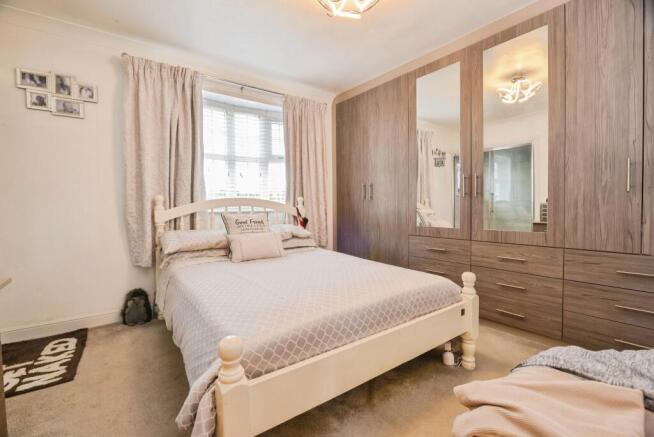2 bed Semi-Detached for sale Image 12