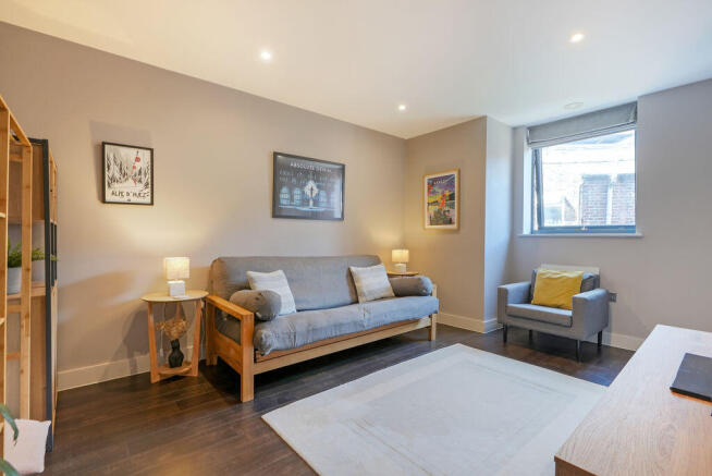 2 bed Apartment for sale Image 11