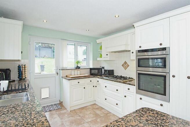 KITCHEN 3