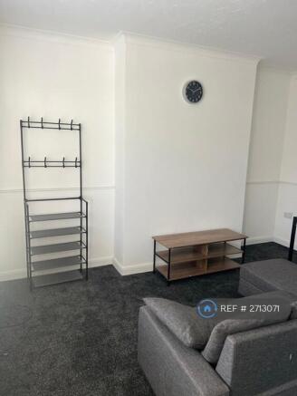 1 bed House Share to rent Image 6