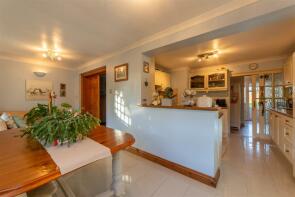 4, Nevern Walk, Llanyravon, Cwmbran NP44 8RX