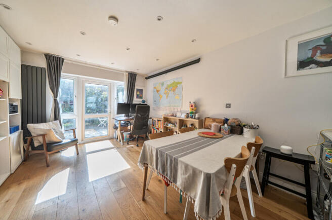 1436613-10-69c3dd...