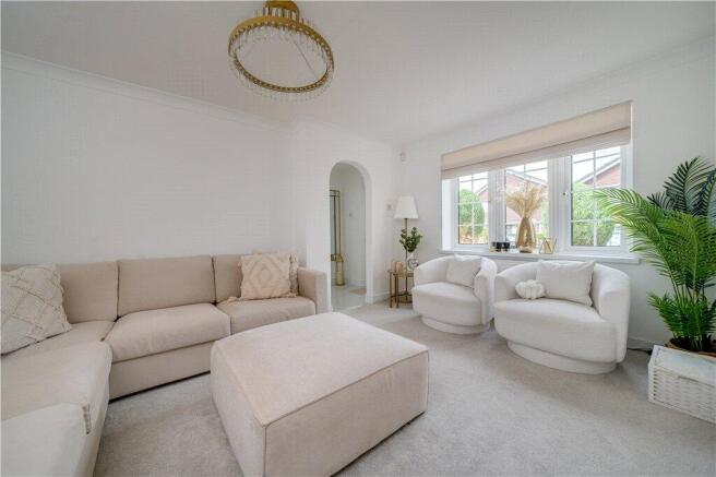4 bed Detached for sale Image 6