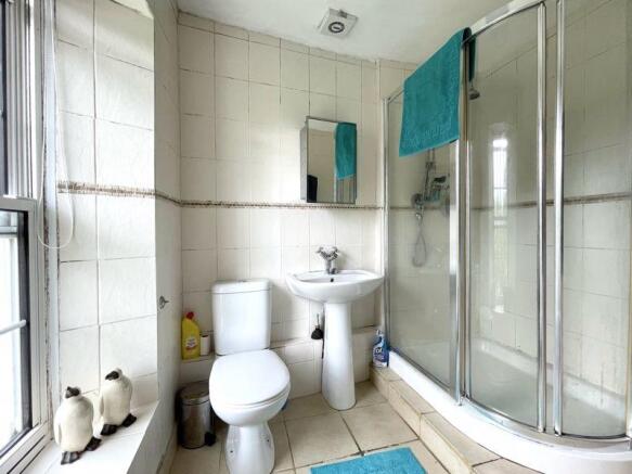 En-Suite Showe...