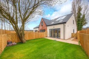 1, Broom Close, Kendray, Barnsley S70 3EG