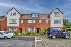 37, Mortimer Crescent, Kings Park, St. Albans AL3 4GB