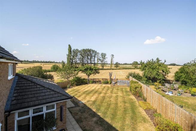Foxcovert Drive, Roade, NN7 photo 4