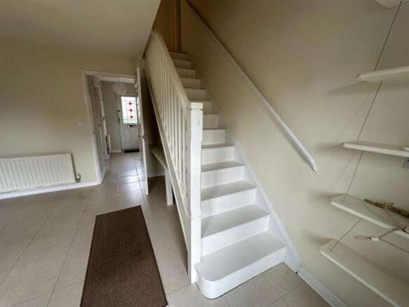 2 bed Terraced to rent Image 7