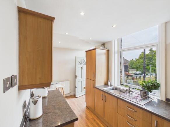 2 bed Terraced for sale Image 7