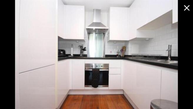 Flat For Sale, Lincoln Plaza, London, E14 By Barra