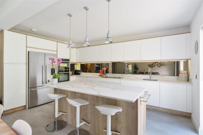 HILLSIDE, 126A (18).jpg