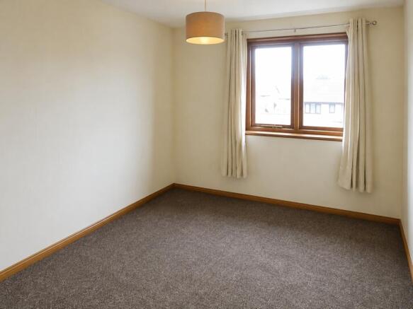 2 bed Semi-Detached to rent Image 6