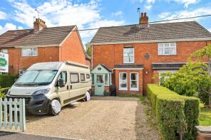 Rosedale, Brickyard Road, Swanmore SO32 2PJ