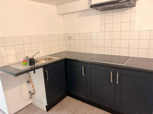 Studio available for Let, Limbourne Avenue, RM8 1