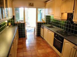 REFITTED KITCHEN 11'8 x 8'9