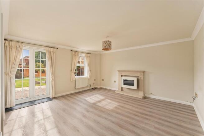 49 Ashmead Road, Banbury-13.jpg
