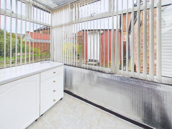 2 bed Detached Bungalow for sale Image 7