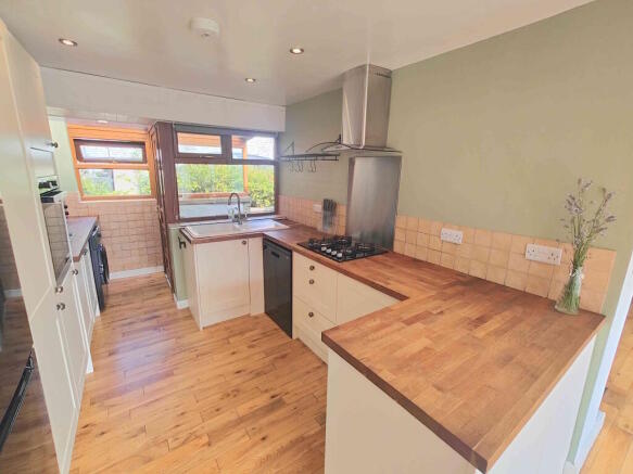 3 bed Bungalow for sale Image 11