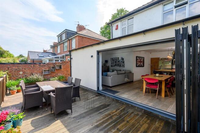 3 bed Semi-Detached for sale Image 10