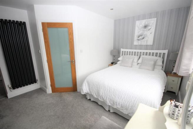 bed 1 .jpg