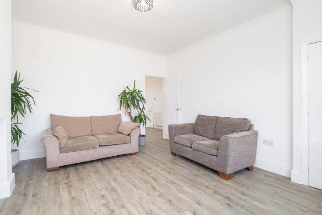 5 bed Semi-Detached for sale Image 12
