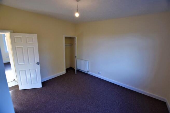 2 bed Terraced to rent Image 4
