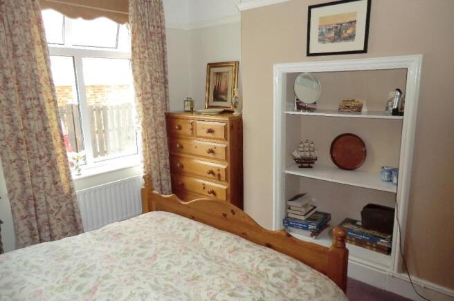 BEDROOM 2