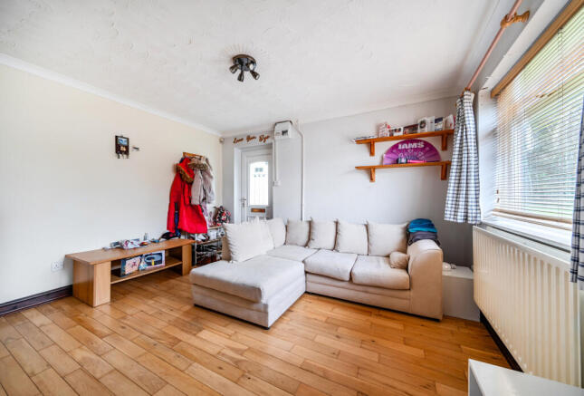 1402821-3-696fb34...