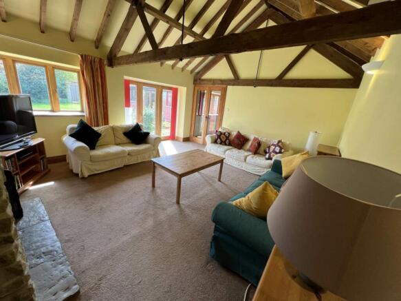 LOUNGE 2